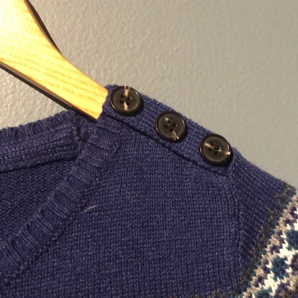 Cozy blue sweater with snowflake patterns - Picture 3 of 5